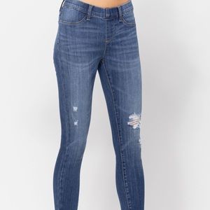 BNWT Judy Blue Pull on jeggings!